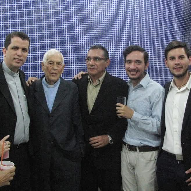 Equipo del centro de asesoramiento humano de la UCAB